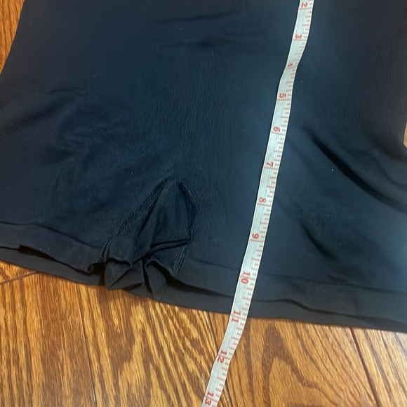 Skinnygirl stretch shorties - Picture 5 of 6